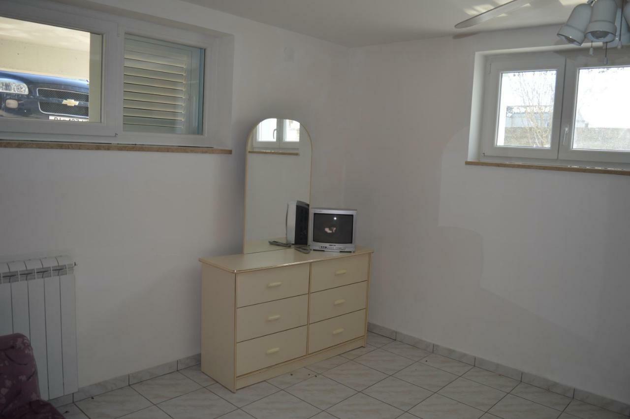 Apartments Charlie Krk Town Exterior foto